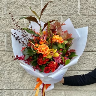Autumn - Seasonal selection of autumn tones featured in a gorgeous bouquet to suit your budget.