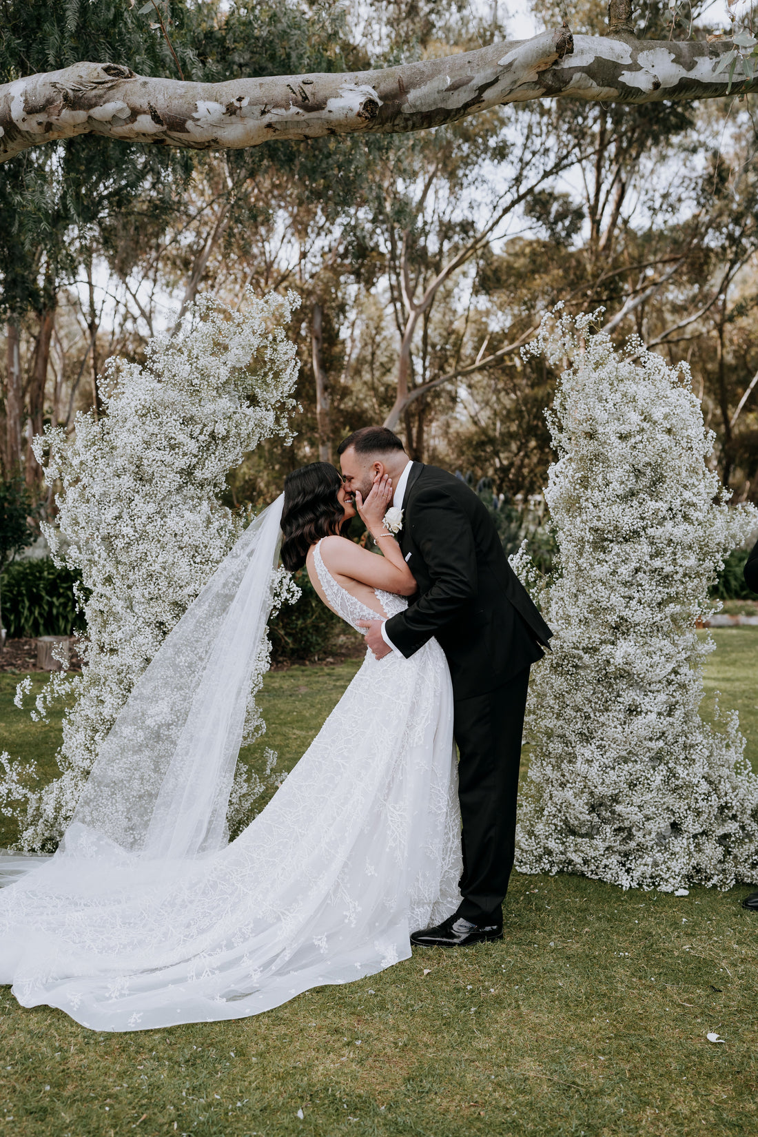 Emu Bottom Wedding Garden Ceremony Babies Breath Arbour Lillypad Wedding Florist Melbourne