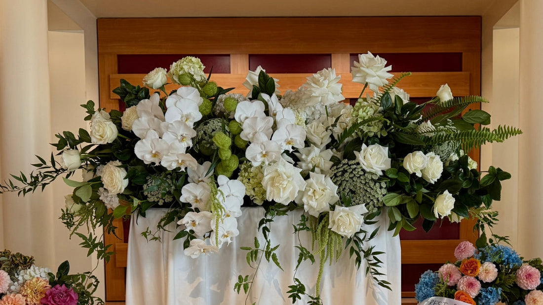 Custom Coffin Casket White Funeral Flowers