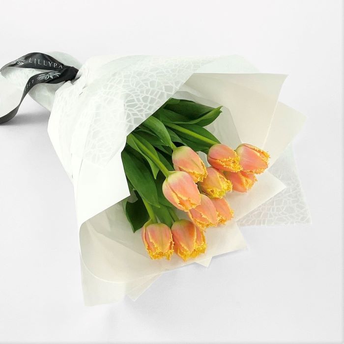 Peachy - Tulip Gift Wrap Bouquet