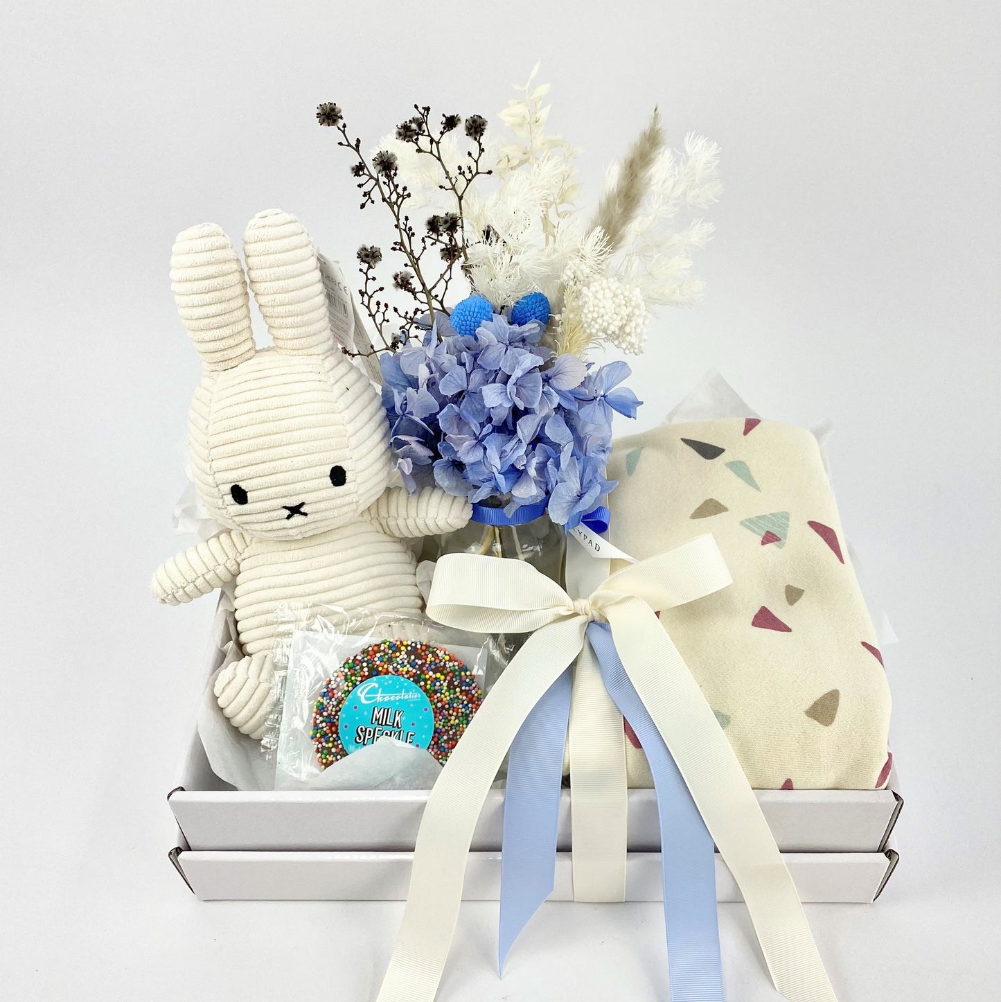 Roger - Newborn Baby Boy Hamper with Preserved Flowers in Vase & Blanket